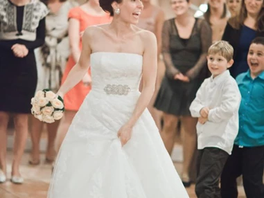 Hochzeit: Brautstrauswerfen im Stift Göttweig in Niederösterreich.
Foto © stillandmotionpictures.com - Benediktinerstift Göttweig