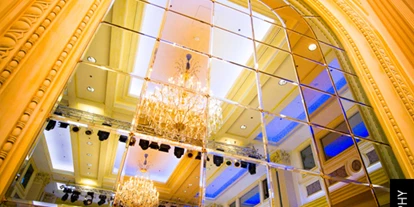 Hochzeit - Gumpoldskirchen - Heiraten im Grand Hotel Wien am Kärntner Ring 9.
Foto © greenlemon.at - Grand Hotel Wien