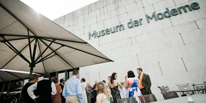 Bruiloft - Großgmain - Feiern Sie Ihre Hochzeit im m32 - Museum der Moderne mit Blick auf die Festung Hohensalzburg. - m32