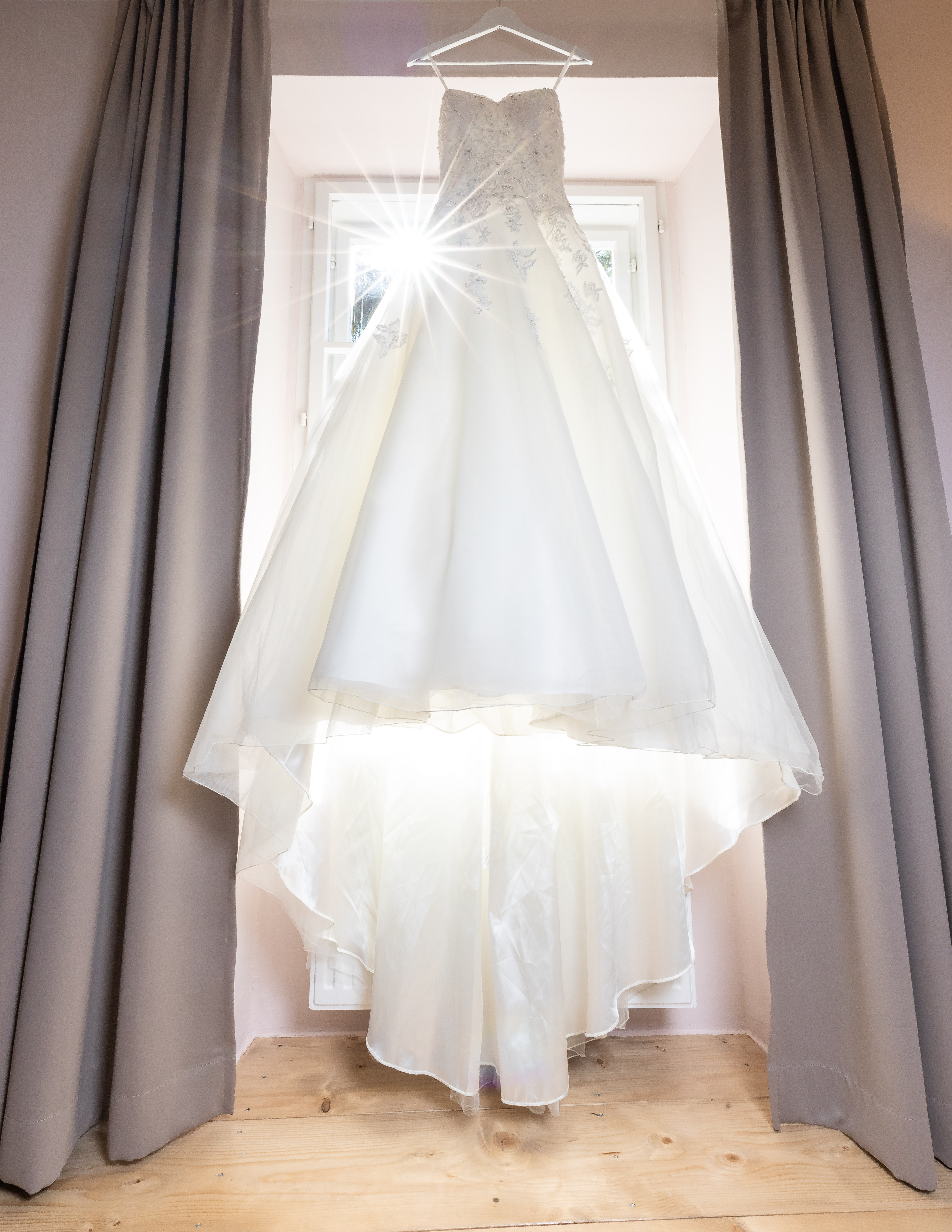 Hochzeit: Das Schloss Lackenbach bietet ausreichend Platz, dass sich Braut und Bräutigam in Ruhe für den großen Tag fertig machen können. - Boutiquehotel zum Oberjäger