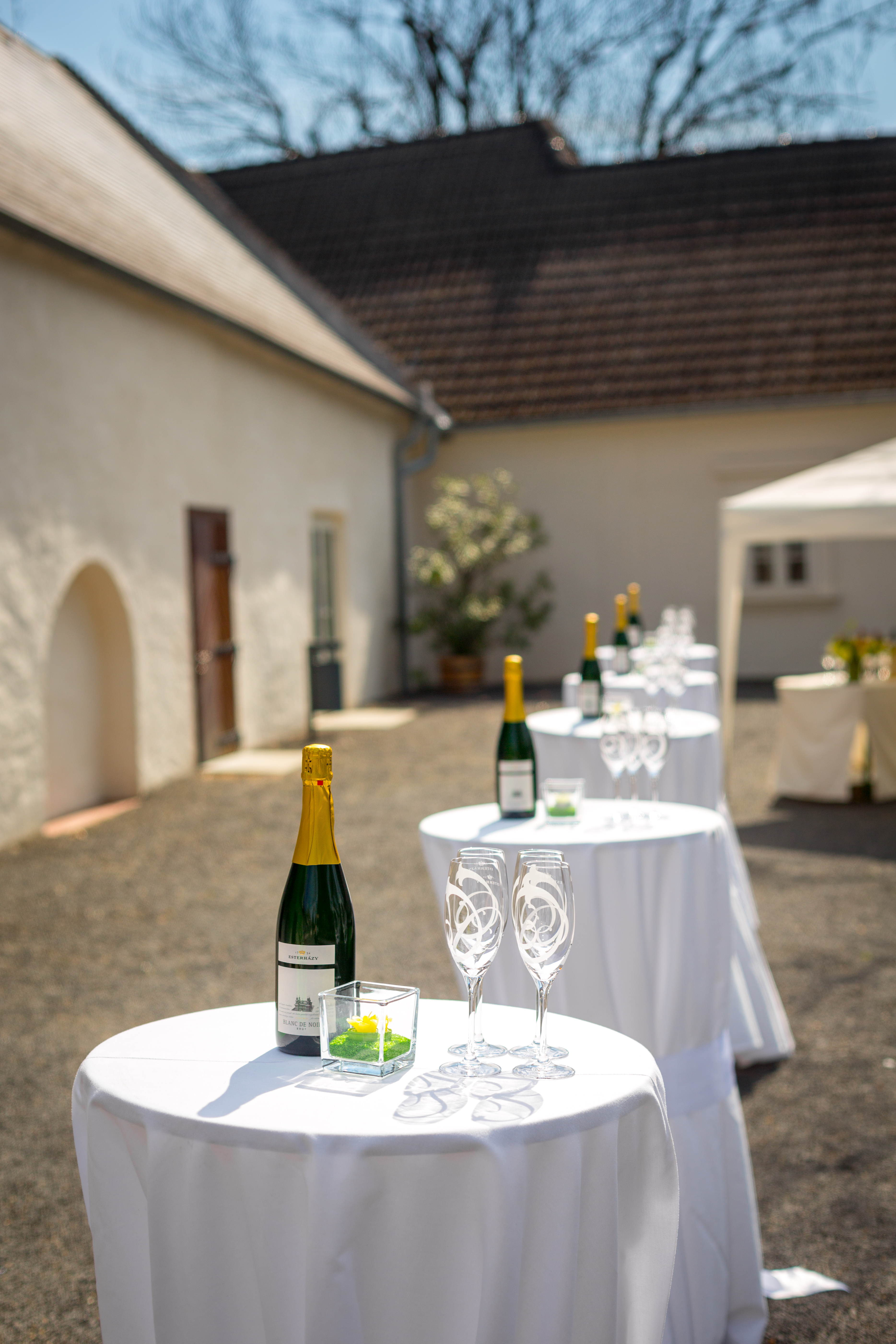 Hochzeit: Der Innenhof eignet sich bestens für einen Sektempfang. - Boutiquehotel zum Oberjäger