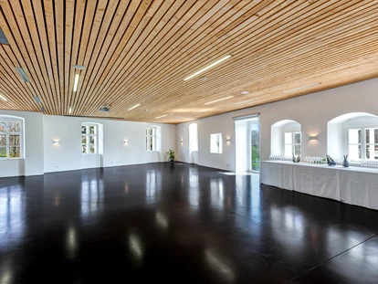 Wedding - Bad Sauerbrunn - Der leere Festsaal des Schloss Lackenbach. - Boutiquehotel zum Oberjäger