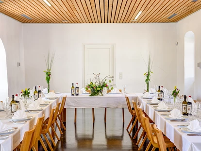 Wedding - Bad Sauerbrunn - Im Festsaal haben Sie bei Schlechtwetter die Möglichkeit ihre Gäste kulinarisch zu verwöhnen. - Boutiquehotel zum Oberjäger