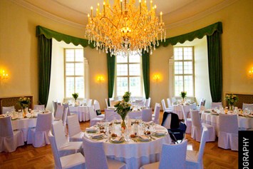 Hochzeit: Heiraten im Schloss Schielleiten in der Steiermark.
Foto © greenlemon.at - Schloss Schielleiten