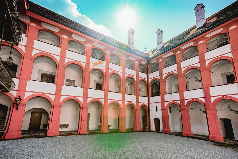 Hochzeitslocation: Schlossinnenhof - Schloss Pernegg