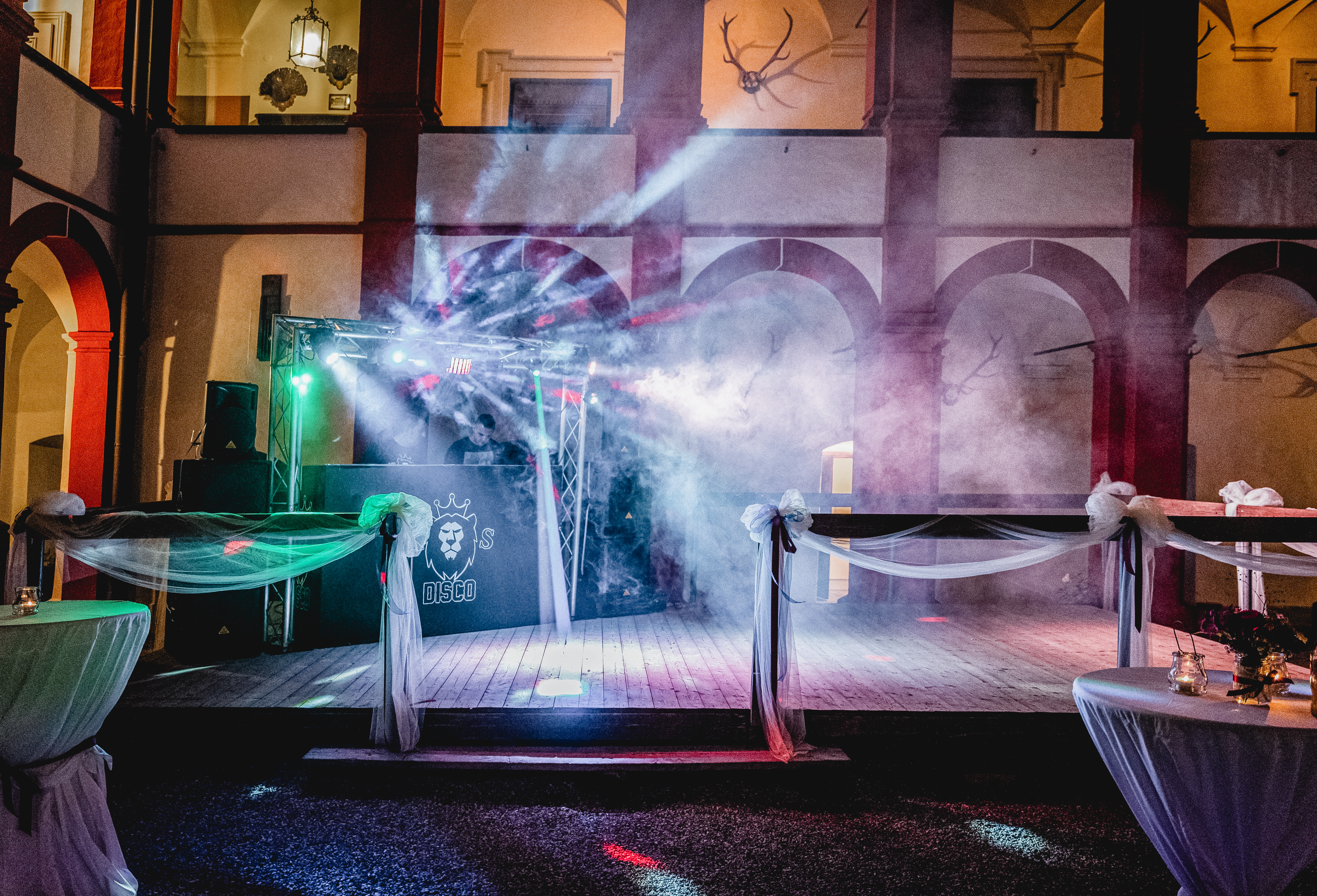 Hochzeitslocation: Disko im Schlossinnenhof  - Schloss Pernegg