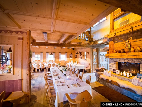 Hochzeitslocation: Die Latschenhütte bietet Platz für bis zu 200 Personen.
Foto © greenlemon.at - Latschenhütte