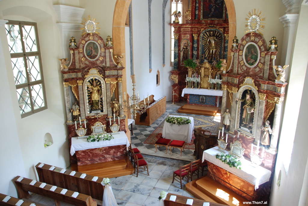 Hochzeit: eine Kirche in unmittelbarer Nähe - Thon 7 - Feiern mit Tradition