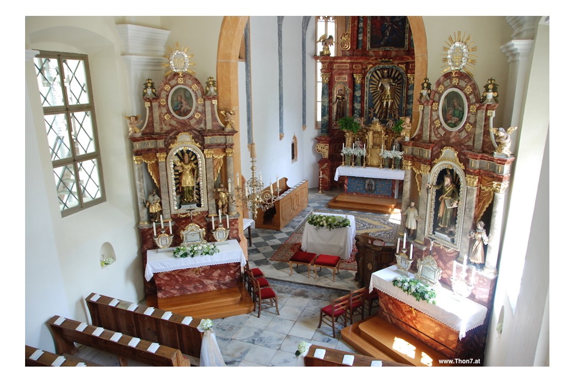 Hochzeit: eine Kirche in unmittelbarer Nähe - Thon 7 - Feiern mit Tradition