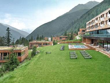 Hochzeit: Gradonna****S angelegt wie ein autofreies Bergdorf - Gradonna ****s Mountain Resort Châlets & Hotel
