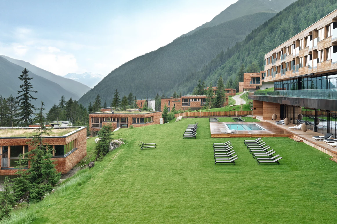 Hochzeit: Gradonna****S angelegt wie ein autofreies Bergdorf - Gradonna ****s Mountain Resort Châlets & Hotel