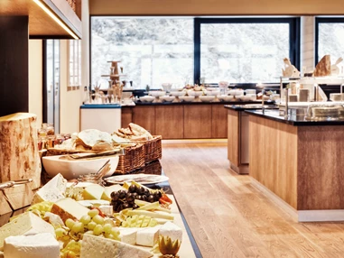Hochzeit: Buffetbereich - Gradonna ****s Mountain Resort Châlets & Hotel