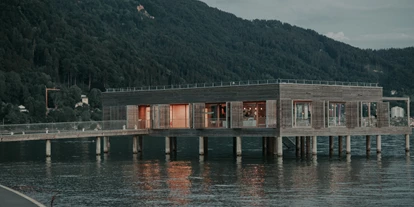 Mariage - Bodensee-Vorarlberg - Das einzigartige Badehaus auf dem Bodensee gilt als Vorzeigeobjekt der Vorarlberger Holzbaukunst. 
Platz für 60 Personen bei schlechtem Wetter / Platz für 140 Personen bei schönem Wetter.  - Seehotel am Kaiserstrand
