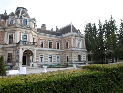 Hochzeit - Höbersdorf - Hermesvilla Frontansicht - Hermes Café Restaurant Labstelle