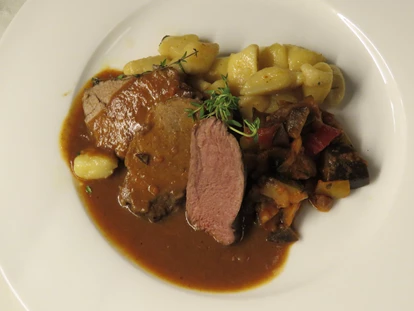 Hochzeit - Höbersdorf - Ein Wildschweingericht darf auf keinem Fall fehlen.
Das Wild wir ausschließlich aus dem Bestand im Lainzer Tiergarten verarbeitet. - Hermes Café Restaurant Labstelle