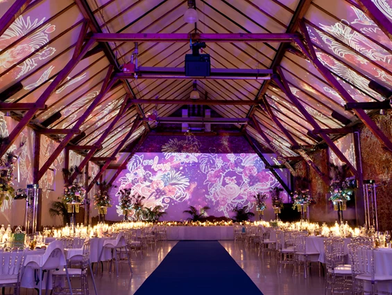 Hochzeit: Hochzeit in der Fachwerkhalle mit Projektionen © OchoReSotto - Seifenfabrik Veranstaltungszentrum