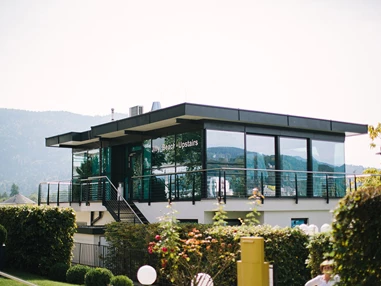 Hochzeitslocation: Foto © henrywelischweddings.com - JILLY_BEACH Wörthersee