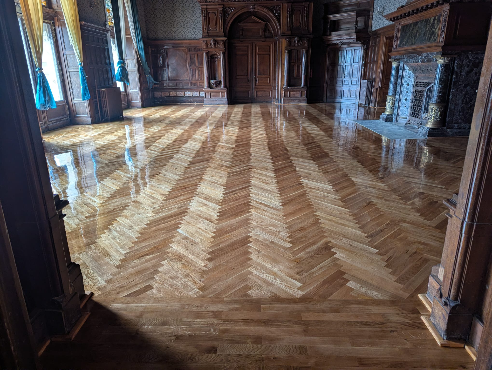 Hochzeit: Festsaal - Renovierung Parkett 2026 - Neues Jagdschloss Hummelshain