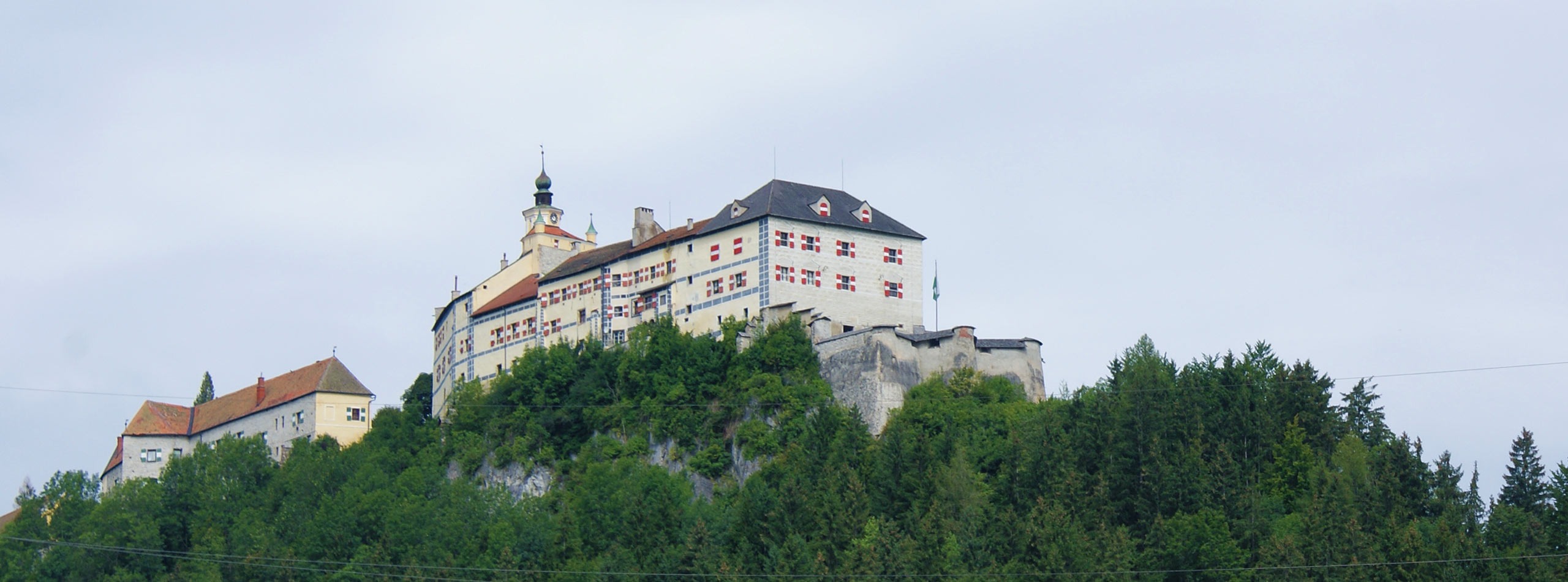 Hochzeit - Aigen im Ennstal -     Traumhochzeit auf der historischen Burg Strechau in der Steiermark - Burg Strechau