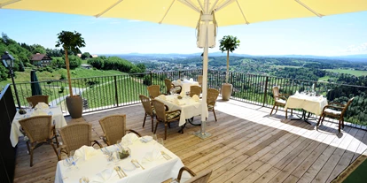 Matrimonio - Deutschlandsberg - Die Terasse der Burg Deutschlandsberg eignet sich ideal für einen Sektempfang. - Burg Deutschlandsberg