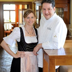 Hochzeit: Jasmin und Karl Kollmann sind eure tollen Gastgeber auf der Burg Deutschlandsberg. - Burg Deutschlandsberg