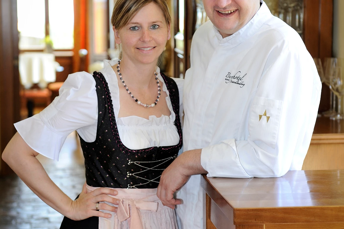 Hochzeitslocation: Jasmin und Karl Kollmann sind eure tollen Gastgeber auf der Burg Deutschlandsberg. - Burg Deutschlandsberg