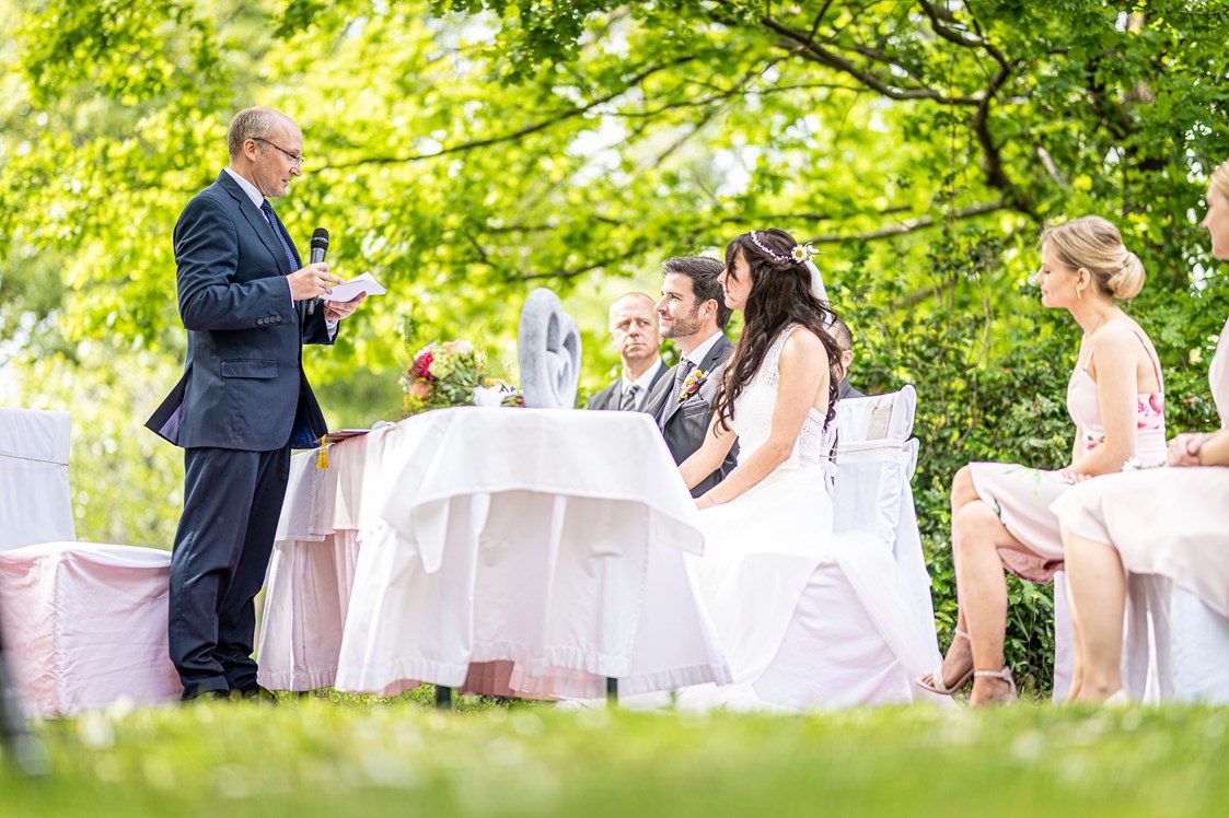 Hochzeit: Das Restaurant Birkenhof bietet die Möglichkeit einer Hochzeit im Freien. - Birkenhof Restaurant & Landhotel ****