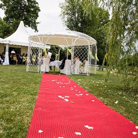 Hochzeit: Für unsere Brautpaare rollen wir am Niederösterreichischen Hof den roten Teppich aus. - Grandhotel Niederösterreichischer Hof