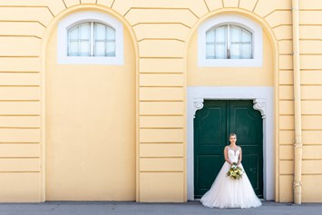 Hochzeit: Das Schloss Esterházy in Eisenstadt bieten zahlreiche Spots für unvergessliche Hochzeitsfotos. - Schloss Esterházy