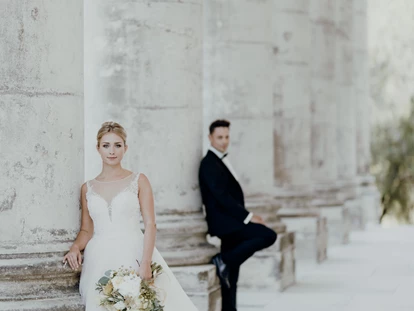 Wedding - Bad Sauerbrunn - Das Schloss Esterházy und die angrenzende Parkanlage bietet zahlreiche einzigartige Motive für unvergessliche Hochzeitsfotos. - Schloss Esterházy
