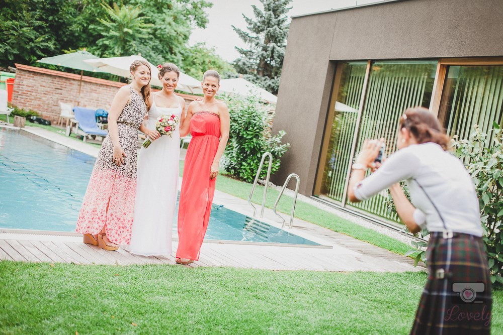 Hochzeit: Fotoshooting am Pool - Hotel Landhaus Moserhof****