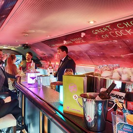 Hochzeit: 80s Flieger Bar & Restaurant - NOVAPARK Flugzeughotel Graz