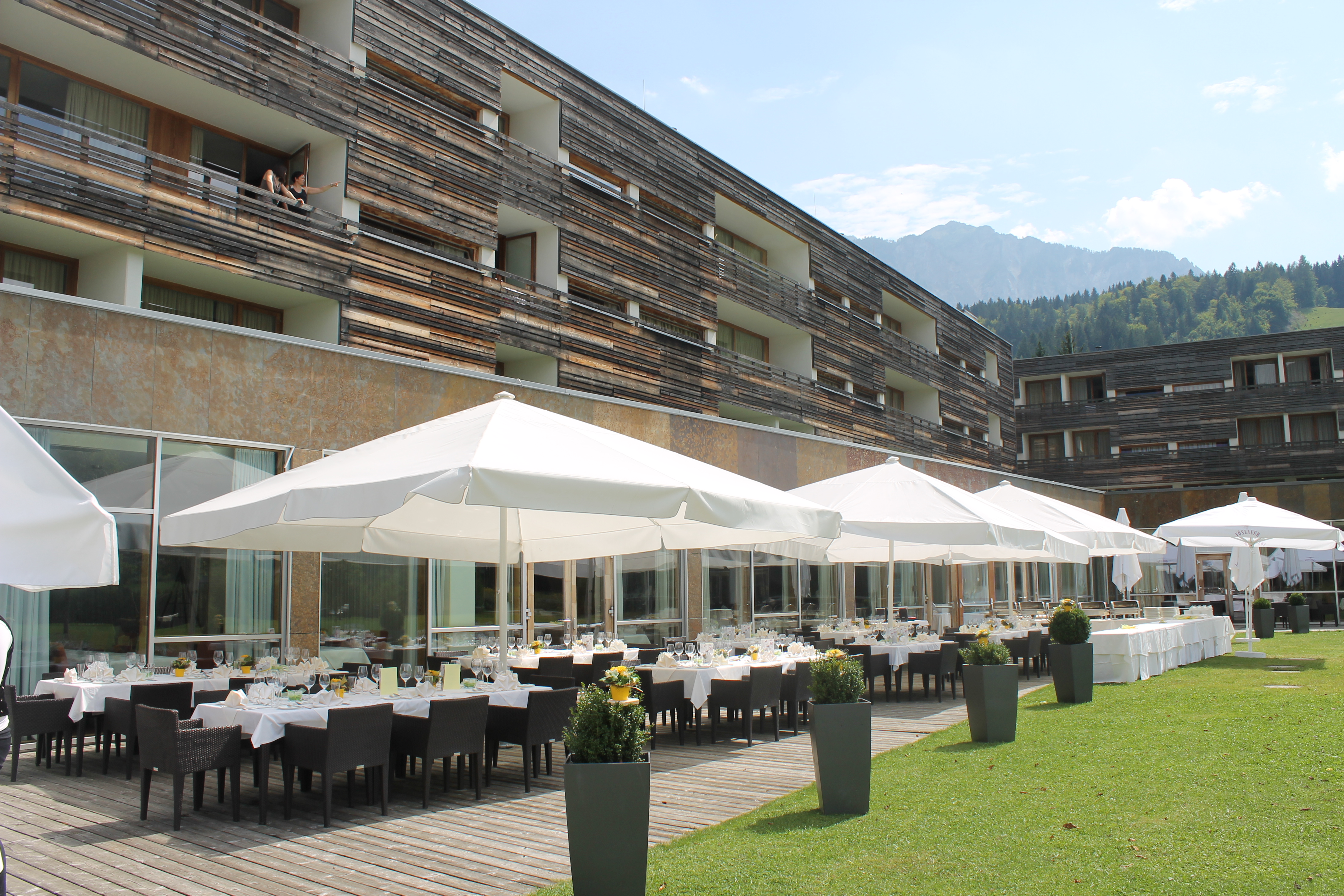 Hochzeitslocation: Tafel im Außenbereich - Falkensteiner Hotel & SPA Carinzia****