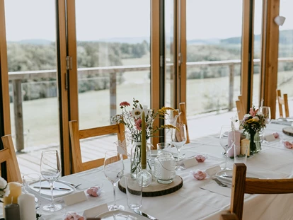 Wedding - Pottenbrunn - Blick aus dem Mirli auf die Weiten der Gartenanlage. - Mirli