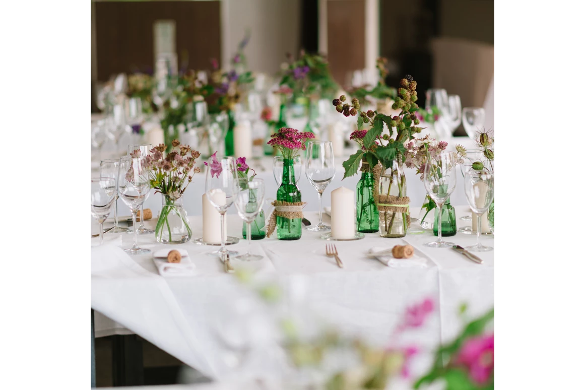 Hochzeit: Heiraten im Weingut Zimmermann in Klosterneuburg.
Foto © belleandsass.com - Weingut Zimmermann