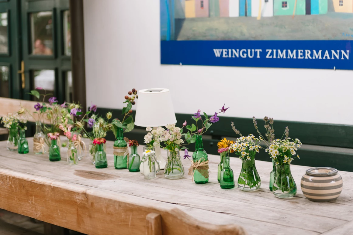 Hochzeit: Heiraten im Weingut Zimmermann in Klosterneuburg.
Foto © belleandsass.com - Weingut Zimmermann