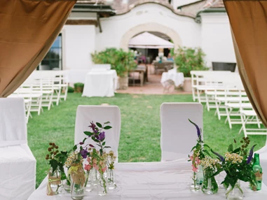 Hochzeit: Heiraten im Weingut Zimmermann in Klosterneuburg.
Foto © belleandsass.com - Weingut Zimmermann