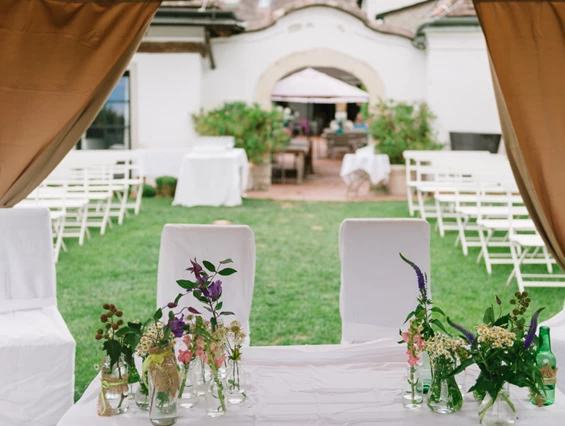 Hochzeit: Heiraten im Weingut Zimmermann in Klosterneuburg.
Foto © belleandsass.com - Weingut Zimmermann