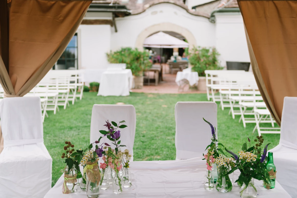 Hochzeit: Heiraten im Weingut Zimmermann in Klosterneuburg.
Foto © belleandsass.com - Weingut Zimmermann