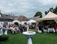 Hochzeit: Heiraten im Weingut Zimmermann in Klosterneuburg.
Foto © belleandsass.com - Weingut Zimmermann