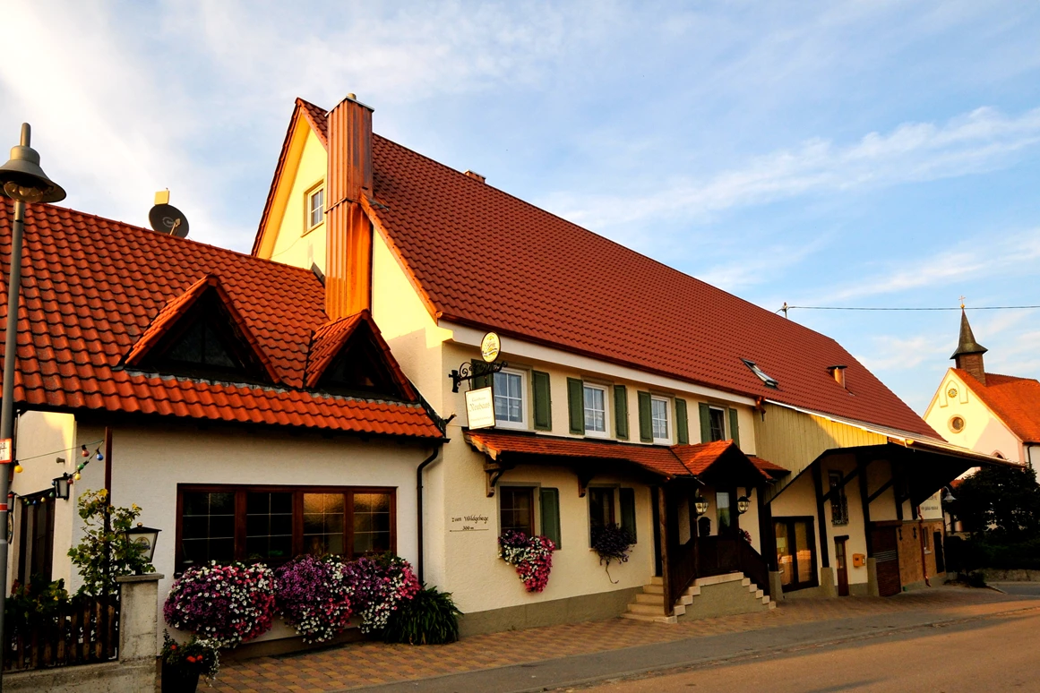 Hochzeitslocation: Gasthaus Neuhaus