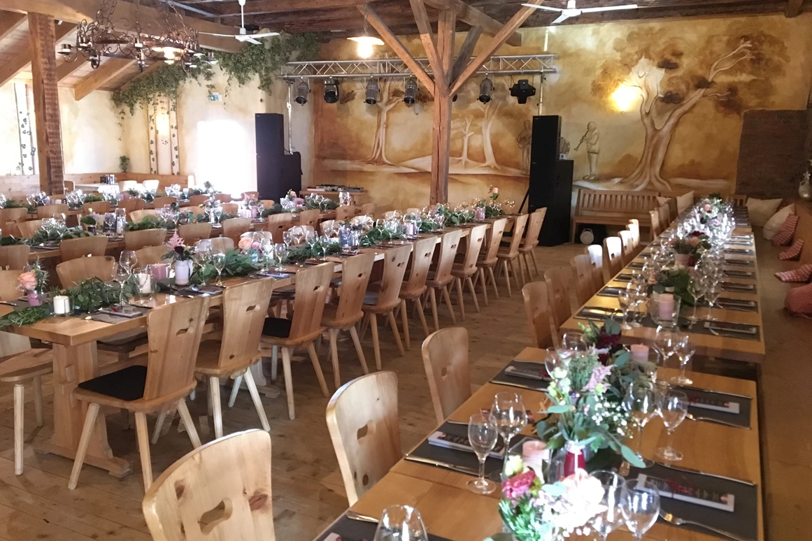 Hochzeitslocation: Gasthaus Neuhaus