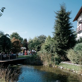 Hochzeit: Garten mit Teich - Stadl/Hotel/Restaurant Alte Goste