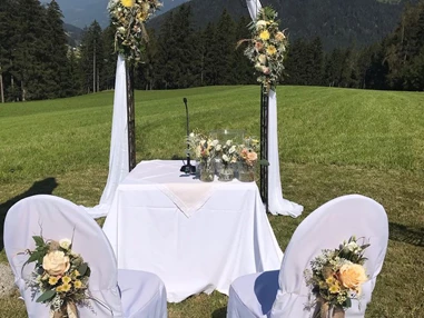 Hochzeit: Freie Hochzeit im Feld - Stadl/Hotel/Restaurant Alte Goste