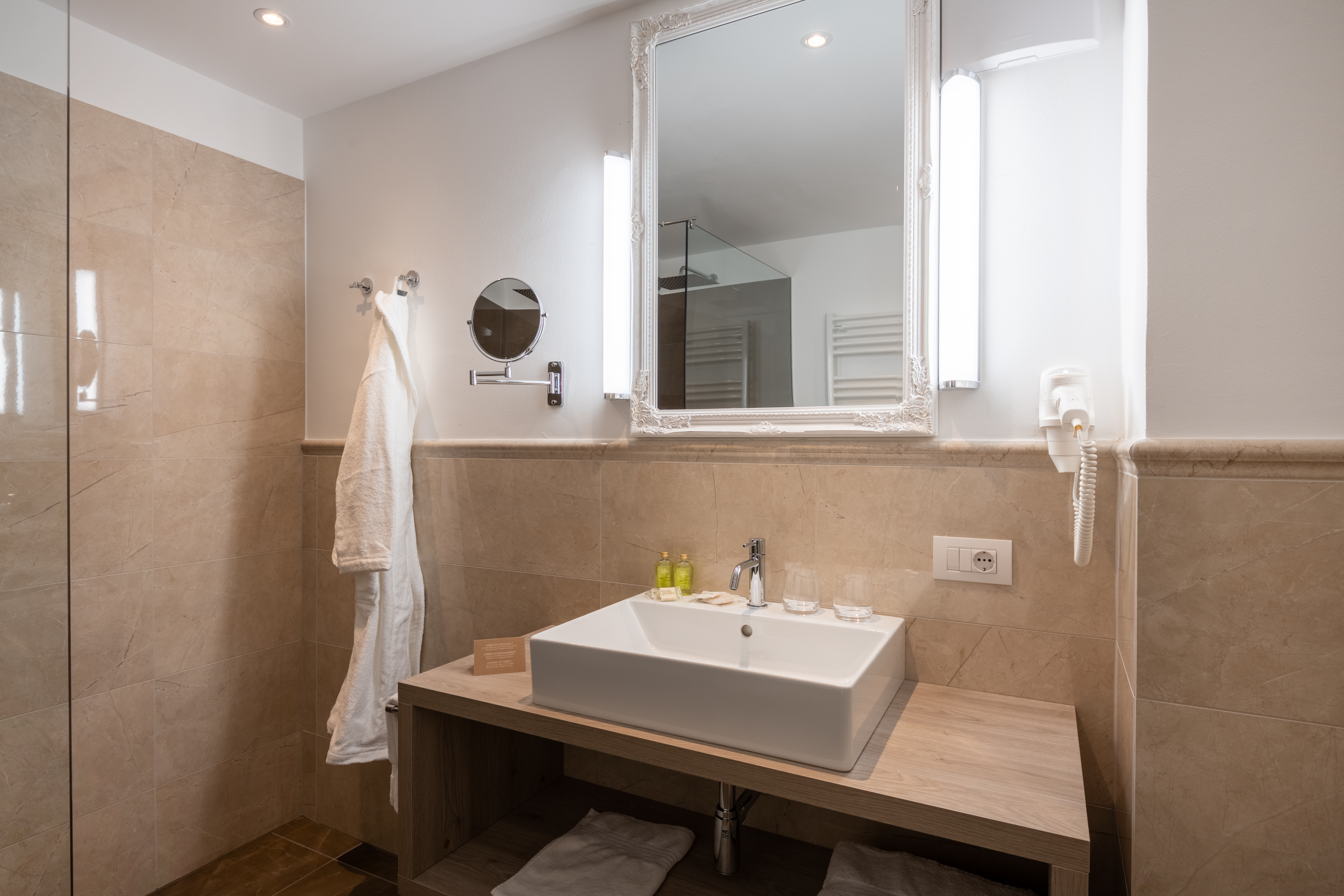 Hochzeitslocation: Badezimmer - Stadl/Hotel/Restaurant Alte Goste