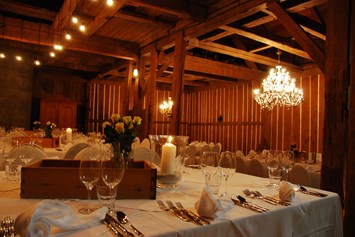 Hochzeit: Stadl/Fienile - Stadl/Hotel/Restaurant Alte Goste