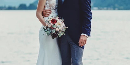 Wedding - Hohe Tauern - Ob Trauung am Schiff oder im Standesamt in Zell am See - nach der Trauung gehts mit dem Schiff direkt zur Anlegestelle vor den Toren des Seehotel Bellevue. - Seehotel Bellevue****s