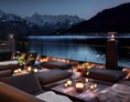 Hochzeit: Die Lounge-Terrasse des Bellevue mit Blick auf den Zeller See. - Seehotel Bellevue****s