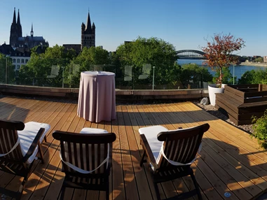 Hochzeitslocation: Fantastischer Blick von der Terrasse - Maritim Hotel Köln