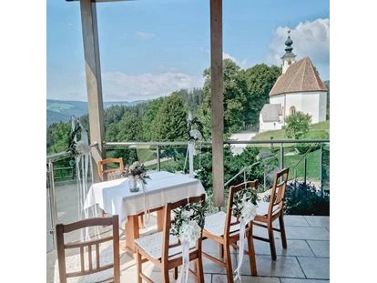 Hochzeit - Parkplatz: Busparkplatz - Passail - Standesamtliche Trauung auf der Terrasse möglich. - Lindenberg Stub'n